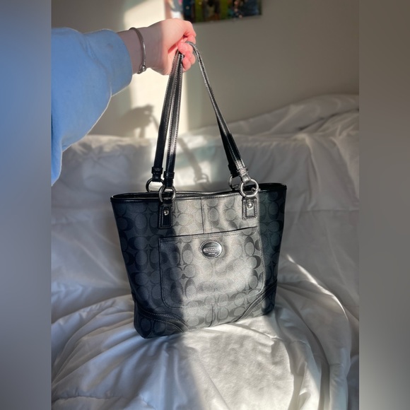 Coach Tote Zip Bag - Picture 1 of 4